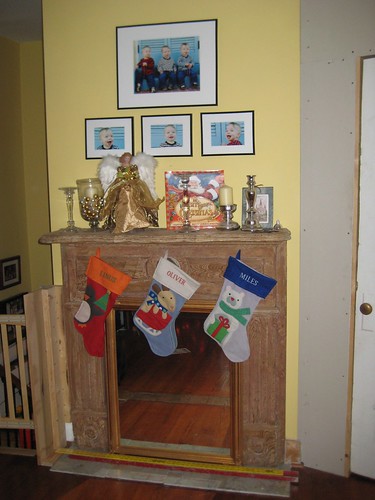 The mantle, all decorated
