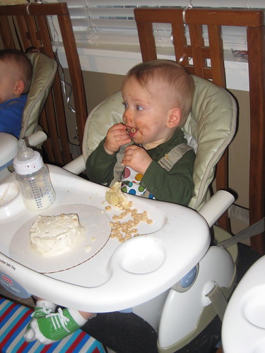 Oliver chooses Cheerios over cake
