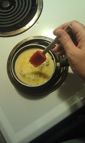 Tiny pan, tiny spatula by pyjammy